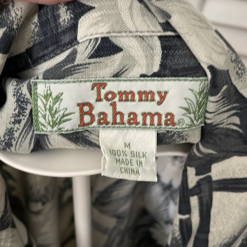 Vintage Tommy Bahama silk floral short sleeve shirt - Picture 2 of 11